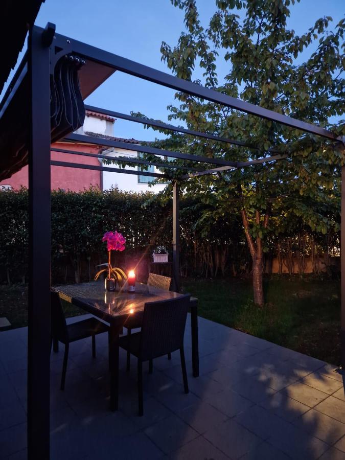 Apartments Poretti For 2,In Center Parking Free In The Yard,6 Min Beach Walk Rovinj Eksteriør billede